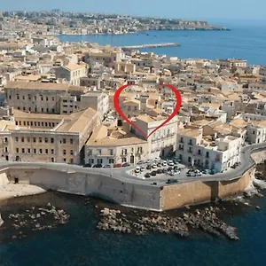 Casa Nagale- Di Charme Nel Cuore Di Ortigia A 50 Mt Dal Mare Syracuse